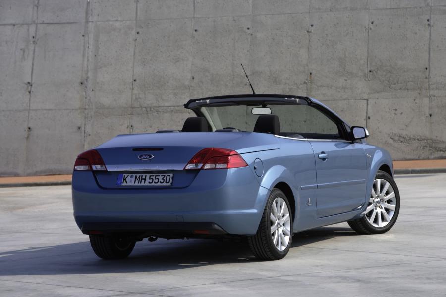  Ford Focus CC 2006 года  (фото 2 из 73)